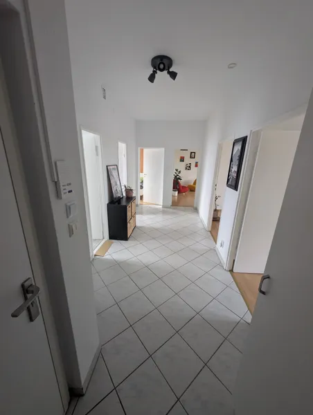4-Zimmer-Dachgeschosswohnung mit Balkon | möbliert | Stellplatz — photo 1